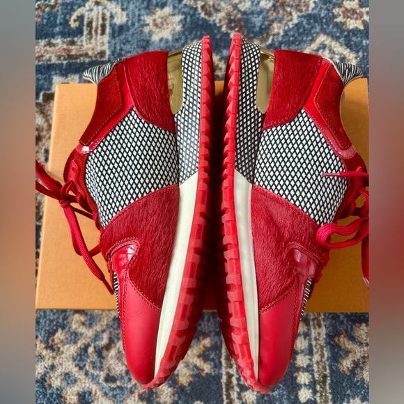 Louis Vuitton Sneakers - Picture 4 of 4